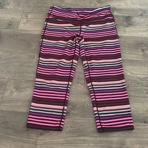 Gap Fit Striped Capri Leggings Size M